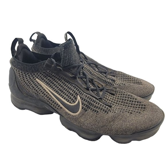 Nike Air VaporMax Flyknit Oreo Black Gray Mens Size Tennis